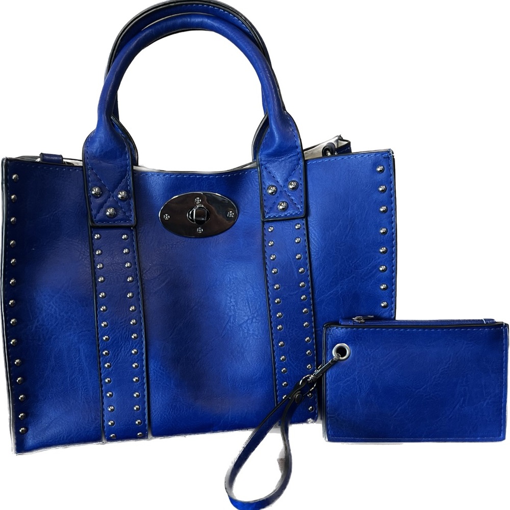 NWT. Vegan Leather Tote 💙